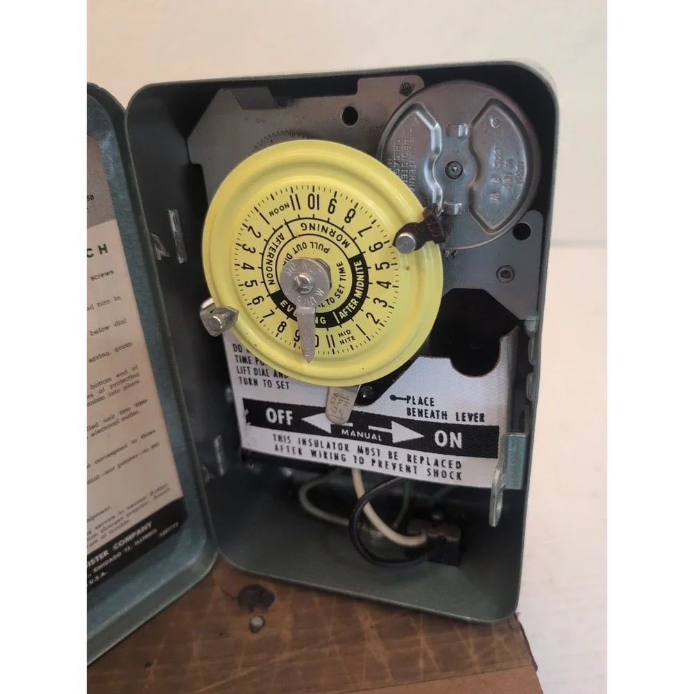 Vintage Intermatic Automatic Sprinkler Timer For Pumps Model P101